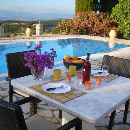 Villa Bacchus Kassiopi Corfu מראה חיצוני תמונה
