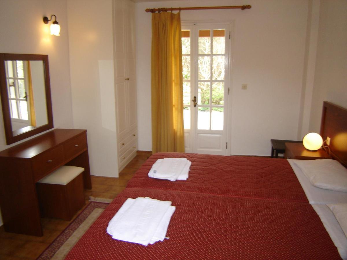Villa Bacchus Kassiopi Corfu מראה חיצוני תמונה