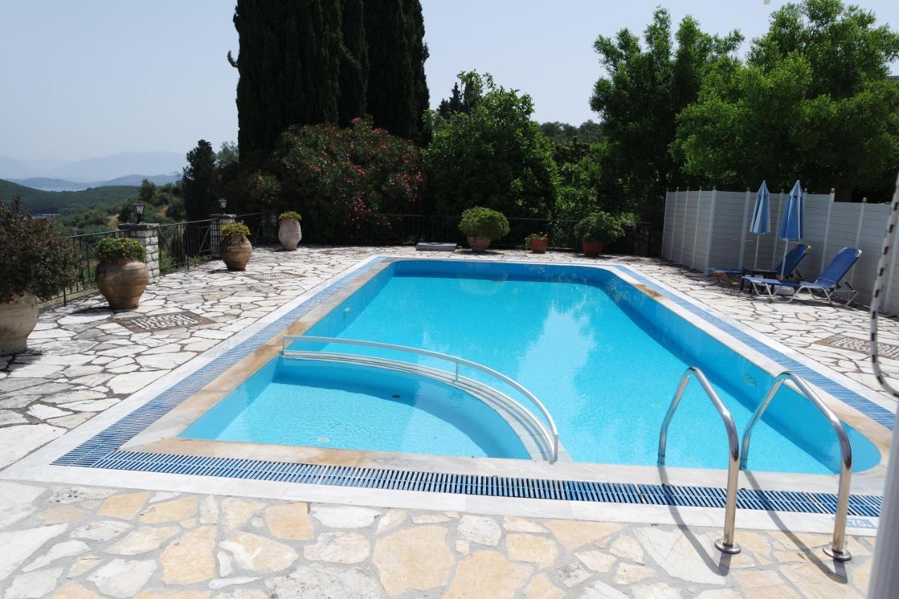 Villa Bacchus Kassiopi Corfu מראה חיצוני תמונה