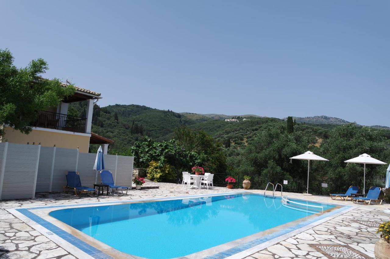 Villa Bacchus Kassiopi Corfu מראה חיצוני תמונה