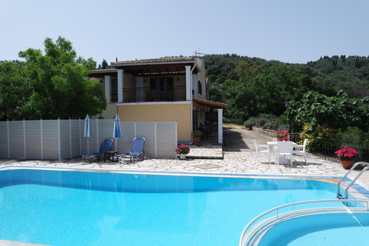 Villa Bacchus Kassiopi Corfu מראה חיצוני תמונה